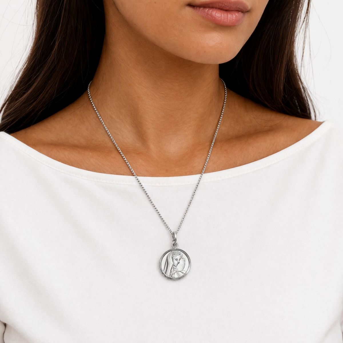 Dije Virgen La Dolorosa y Cadena - Plata