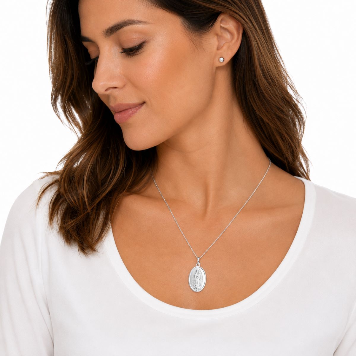 Collar Virgen de Guadalupe Oval Mediano - Plata