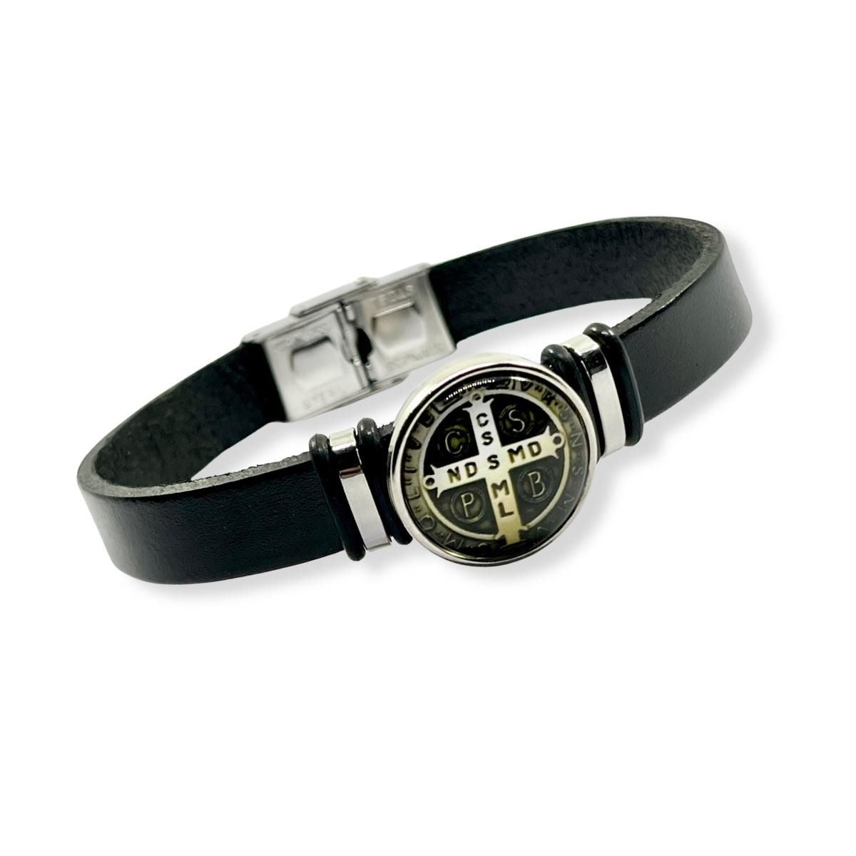 Pulsera Cruz de San Benito - Cuero y Acero